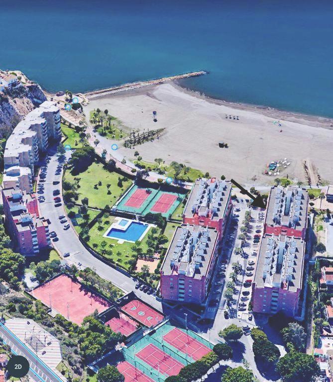 Playa La Cala In Front Of The Beach Free Parking Малага Екстериор снимка