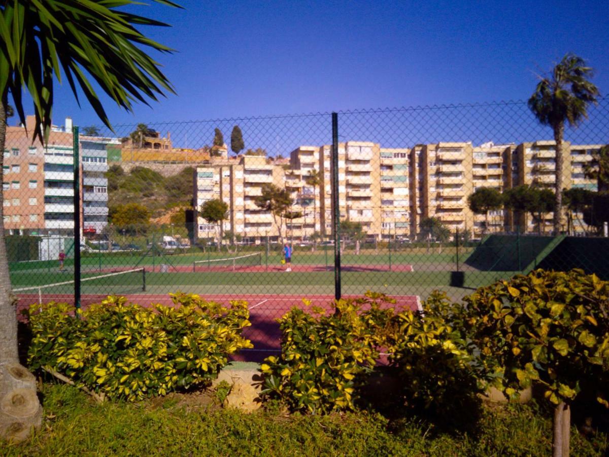Playa La Cala In Front Of The Beach Free Parking Малага Екстериор снимка